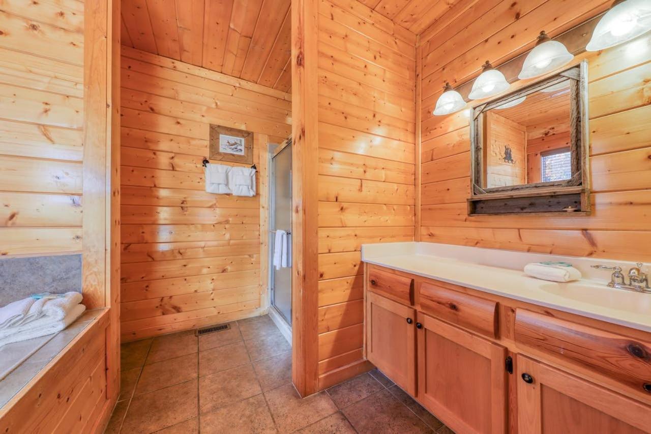 Black Bear Ridge Resort: Valhalla Manor By Dc Sevierville Exterior photo