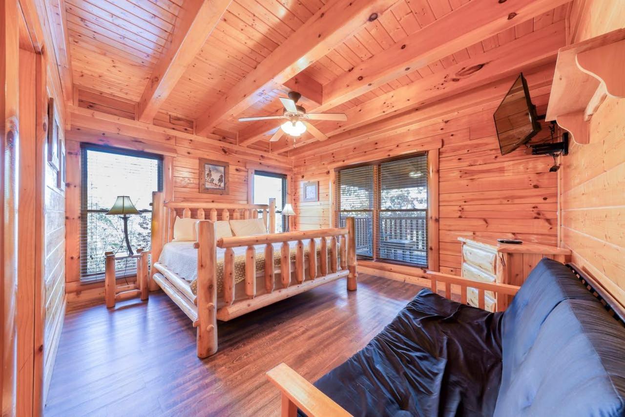 Black Bear Ridge Resort: Valhalla Manor By Dc Sevierville Exterior photo